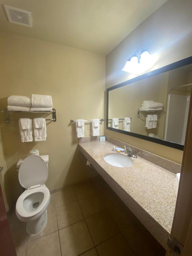 Cobblestone Hotel & Suites - Broken Bow Εξωτερικό φωτογραφία